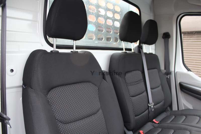 This is the Deliver 9 4.2m Dropside vehicle.